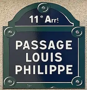 Voir la plaque.