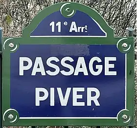 Voir la plaque.