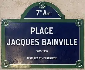 Voir la plaque.