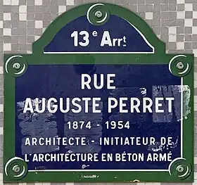 Voir la plaque.