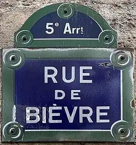 Voir la plaque.