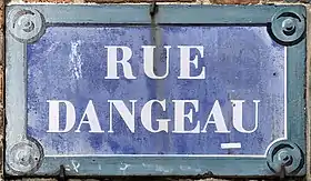 Voir la plaque.