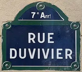 Voir la plaque.