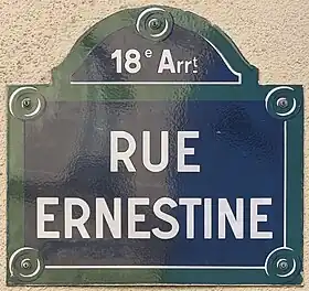 Voir la plaque.