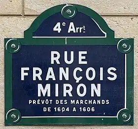 Voir la plaque.