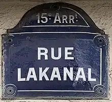 Voir la plaque.