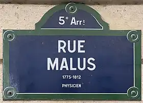 Voir la plaque.