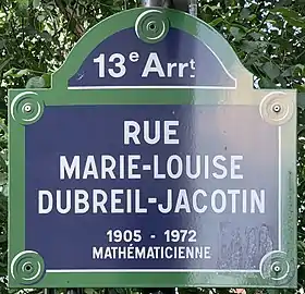 Voir la plaque.