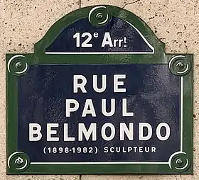 Voir la plaque.