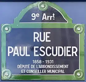 Voir la plaque.