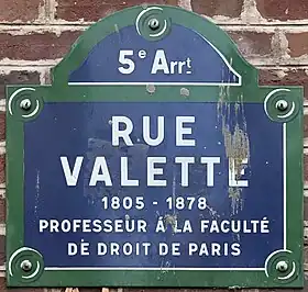 Voir la plaque.