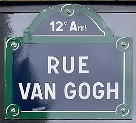 Voir la plaque.