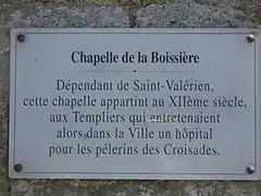 Plaque apposée sur la façade ouest.
