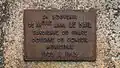 Plaque commémorative proche du feu sud.