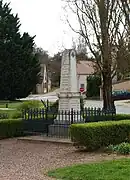 Le monument aux morts.