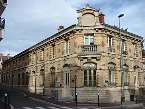 Le même bâtiment en 2011.