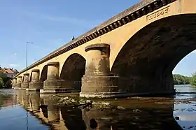 Le pont des Morts vu de l'île Chambière.