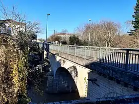 Pont du Lycée franchissant la Douze