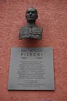 Buste de Witold Pilecki à Varsovie.