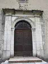 L'entrée de l'église.