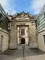 Portail de l'hôtel de la Première Présidence.