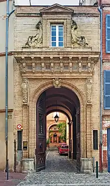 Portail l'hôtel Cassan à Toulouse