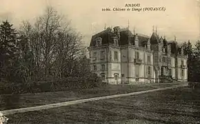 Vue de l'ouest du château de Dangé.