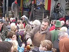 Pressée du vin de paille et dégustation du vin nouveau