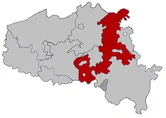 La Principauté de Liège en rouge coupe en deux les Pays-Bas autrichiens en gris clair.