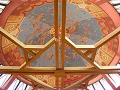 Décoration du plafond.