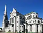 Basilique Sainte-Anne-de-Beaupré (1934) de style roman