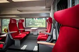 Intérieur 2nd classe d'un B 83500.
