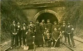 Main d'œuvre réquisitionnée, près de la gare de Jamioulx (1914-18).