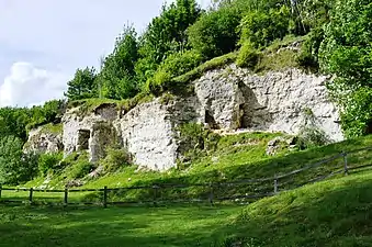 Les anciennes carrières.