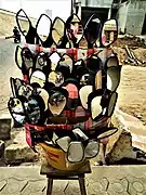 Rétroviseurs de moto en vente au Bénin.