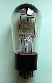 Tube électronique par Thomas Edison.