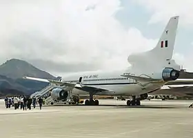 Un Lockheed L-1011 TriStar de la RAF sur l’île de l’Ascension en 2002.