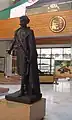 Statue en bronze de l'amiral Raïs Hamidou