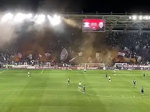 Le stade pendant le match d'ouverture