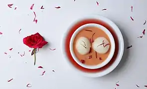 Plat festif de rasgulla (Juin 2015).