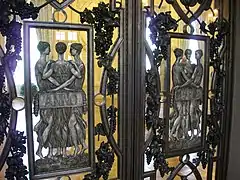 Détail de la porte.