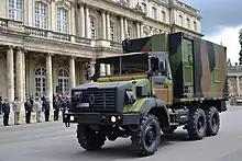 Renault GBC 180 cabine torpédo, défilé du 14 juillet 2012 à Nancy.