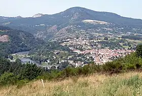Vue de Retournac et du Mont Miaune depuis la route de la Bourange.