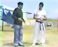Richard Douieb, en Israël, lors d'un stage de krav-maga avec Imi Lichtenfeld, où plusieurs experts s'étaient réunis en 1993.