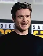Richard Madden interprète Robb.