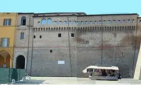 La Rocchetta Piazza del Popolo