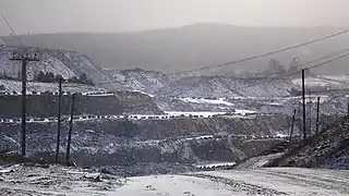 La route 255 traverse les zones minières de Dudswell et Val-des-Sources.