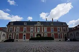 Hôtel Roederer 21 boulevard Lundy.