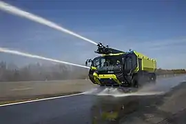 Rosenbauer Panther 6x6 lors d'une démonstration