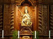 Statue de la Vierge d'origine rhénane (XVe siècle) dans le chœur de l'église.